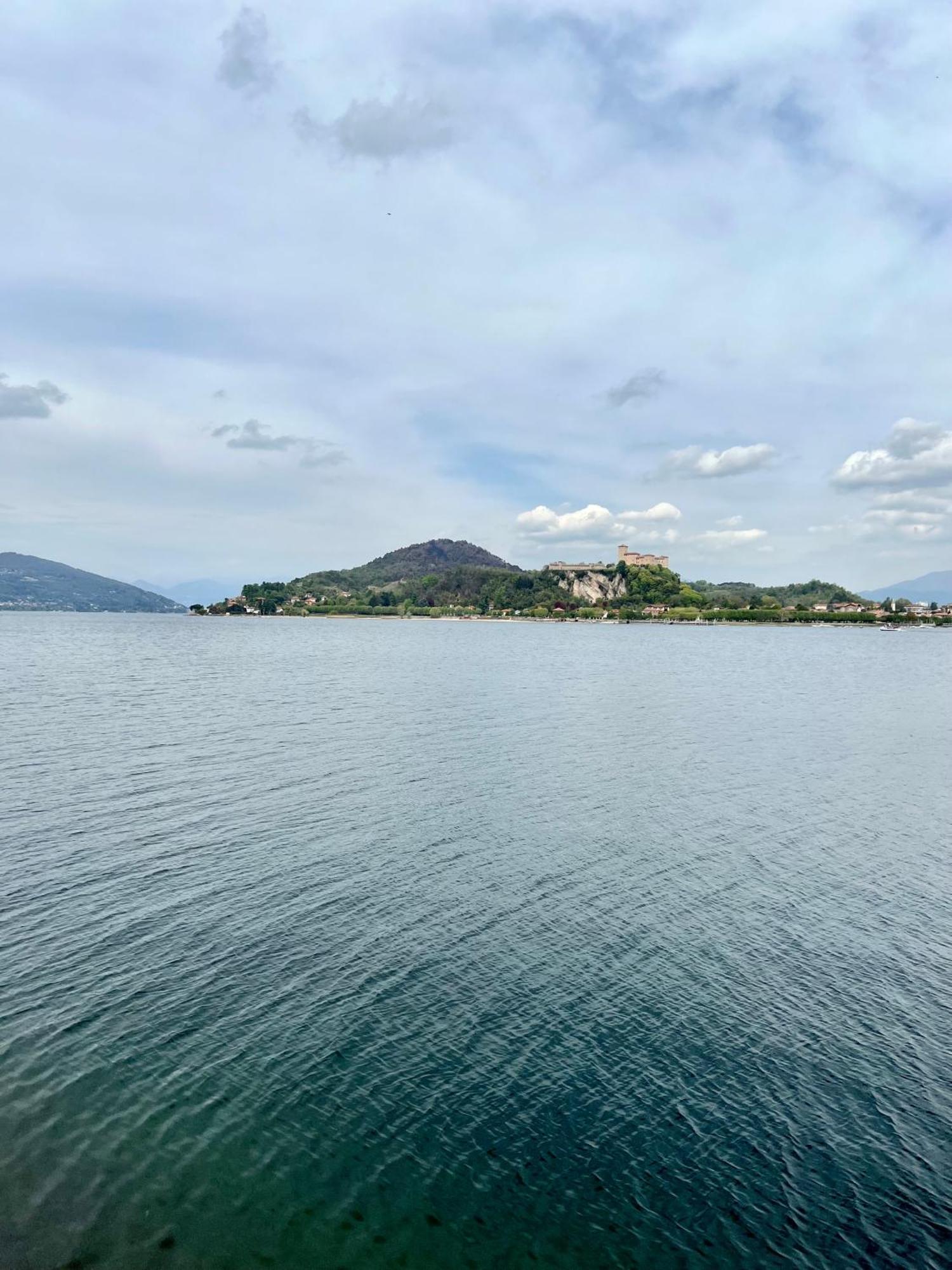 Casa Sul Lago Arona Exterior foto